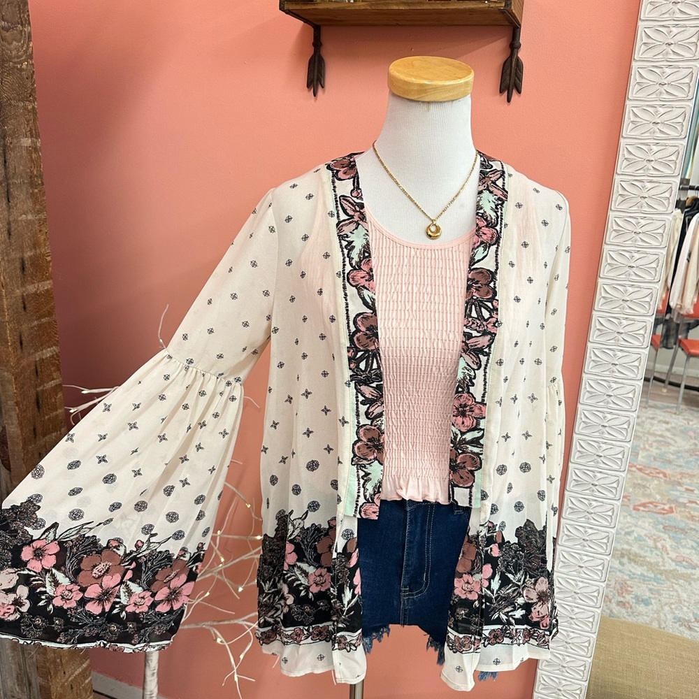 NWT Taylor & Sage Floral Kimono Cardigan